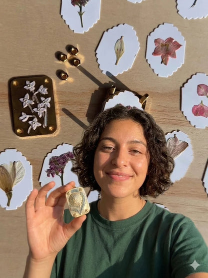 🌸 Mini Portable Flower Press | Pocket-Sized Botanical Press for Small Blooms, Petals & Keepsake Crafts 🌿